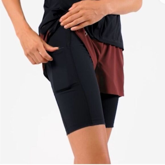 NWT On Cloud | Women’s Black Running Active Shorts Two in One Size Large - Picture 3 of 8